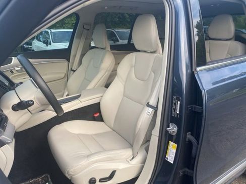 Used 2024 Volvo XC90 B5 Core w/ Climate Package AWD/4WD image 12