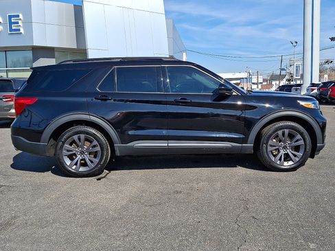 Certified 2023 Ford Explorer XLT w/ Equipment Group 202A image 7