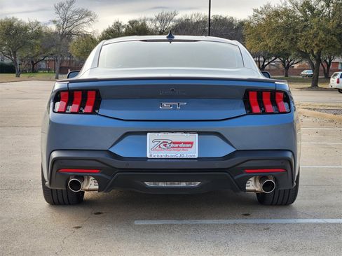 Used 2024 Ford Mustang GT Premium image 5