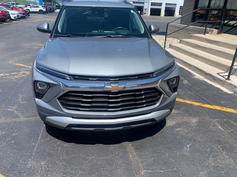 Used 2024 Chevrolet TrailBlazer LT w/ Convenience Package AWD/4WD image 7