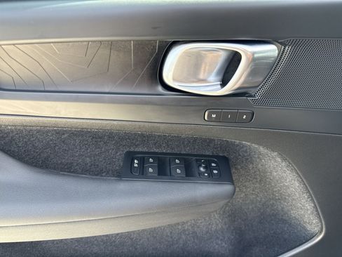 Used 2023 Volvo C40 P8 Recharge Plus AWD/4WD image 15