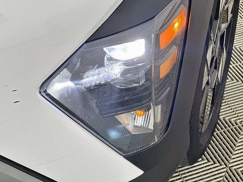 Used 2024 Hyundai Kona SEL FWD image 30