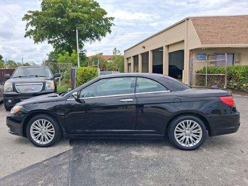 Used 2013 Chrysler 200 Limited FWD image 10
