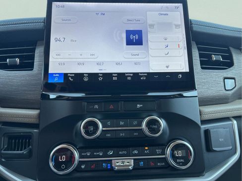 Used 2024 Ford Expedition Limited image 18