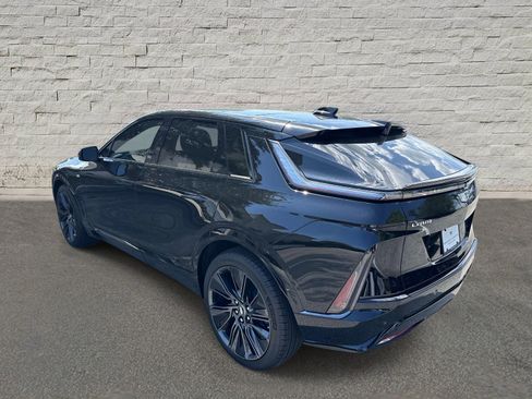 New 2026 Cadillac Lyriq Signature Sport w/ LPO, Floor Liner Package RWD image 7