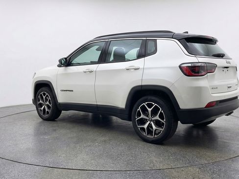 Used 2025 Jeep Compass Limited image 6