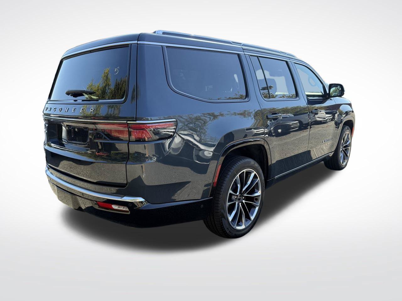 Used 2025 Jeep Wagoneer Series III w/ Premium Group I AWD/4WD image 5
