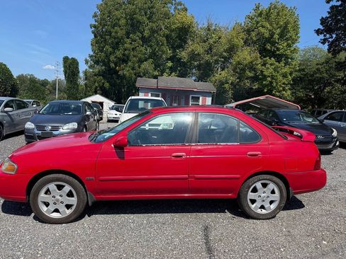 Used 2005 Nissan Sentra 1.8 S w/ (J01) Sunroof Pkg FWD image 2