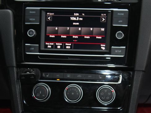 Used 2019 Volkswagen GTI Rabbit Edition image 25