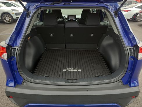 Certified 2022 Toyota Corolla Cross LE AWD/4WD image 29
