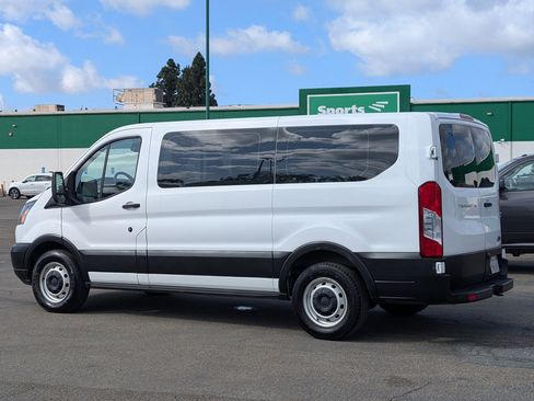 Used 2019 Ford Transit 150 XL image 5