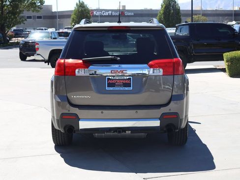 Used 2010 GMC Terrain SLT FWD image 5