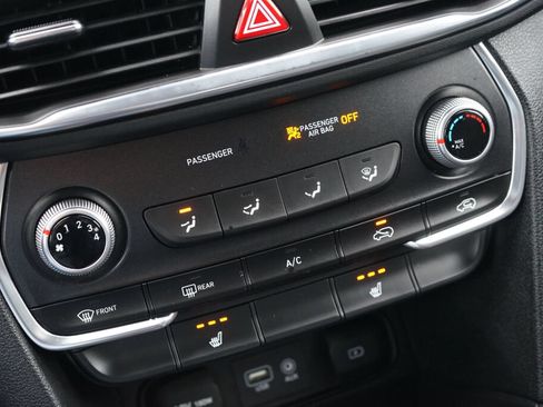 Used 2019 Hyundai Santa Fe SEL AWD/4WD image 19