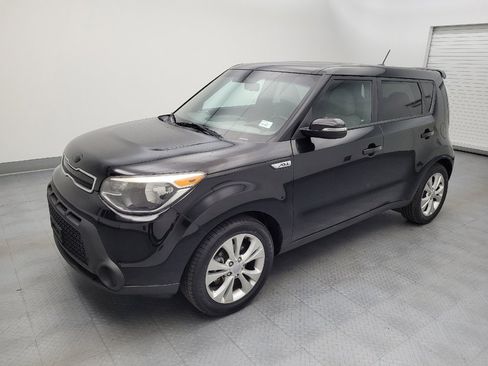 Used 2014 Kia Soul + FWD image 2