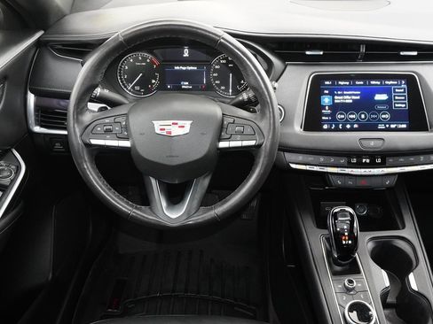 Used 2023 Cadillac XT4 Luxury w/ Cold Weather Package image 24