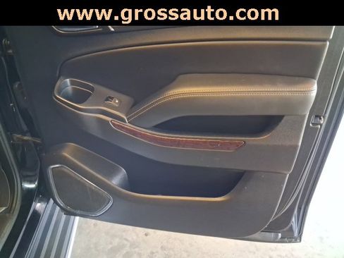 Used 2018 GMC Yukon XL SLT w/ Open Road Package image 33