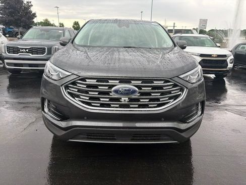 Used 2020 Ford Edge Titanium w/ Equipment Group 301A AWD/4WD image 2