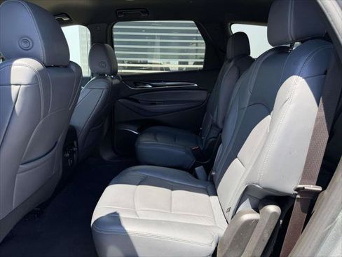 Used 2024 Buick Enclave Essence AWD/4WD image 15