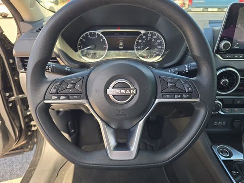 Used 2024 Nissan Sentra SV image 23
