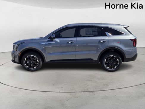 New 2025 Kia Sorento S image 6