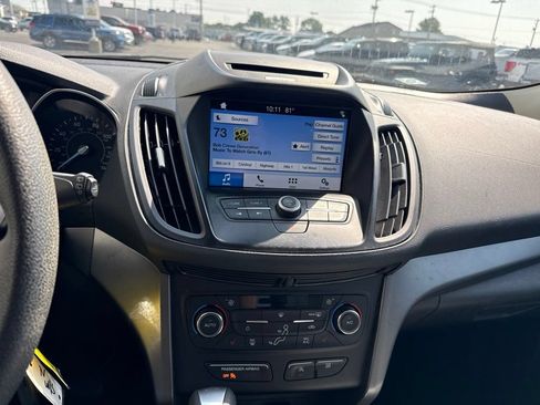 Used 2017 Ford Escape SE w/ Equipment Group 201A FWD image 10