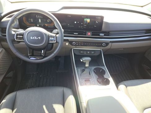 New 2026 Kia Carnival FWD image 21