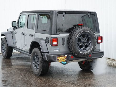Used 2023 Jeep Wrangler Unlimited w/ Cold Weather Group AWD/4WD image 4