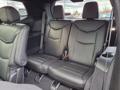 Used 2025 Cadillac XT6 Premium Luxury image 33