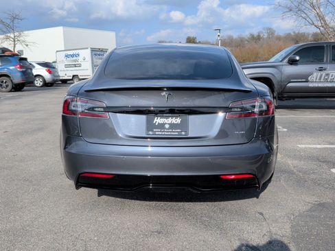Used 2021 Tesla Model S Plaid image 8