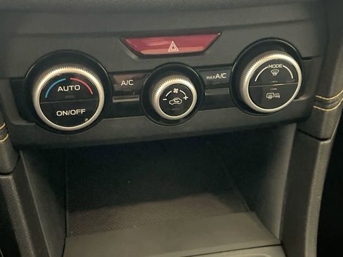 Used 2021 Subaru Crosstrek 2.5i Sport w/ Moonroof Package AWD/4WD image 19