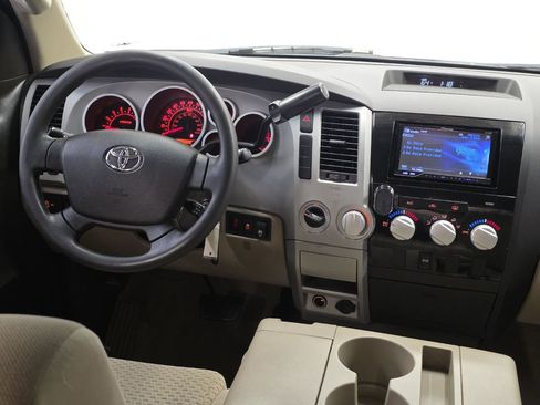 Used 2009 Toyota Tundra 4x4 CrewMax image 5