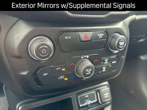 Used 2020 Jeep Renegade Altitude image 11