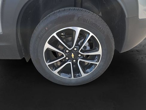 Used 2025 Chevrolet TrailBlazer LT FWD image 13