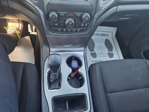 Used 2020 Jeep Grand Cherokee Laredo AWD/4WD image 16