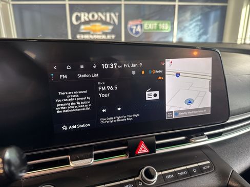 Used 2024 Hyundai Elantra SEL image 28