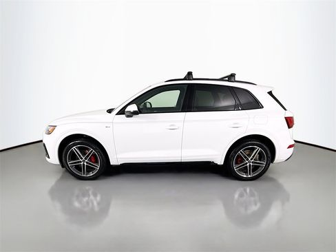 Used 2024 Audi Q5 e Premium Plus image 2