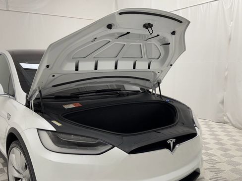 Used 2016 Tesla Model X P100D image 9