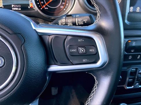 Used 2018 Jeep Wrangler Unlimited Sahara w/ Dual Top Group image 23