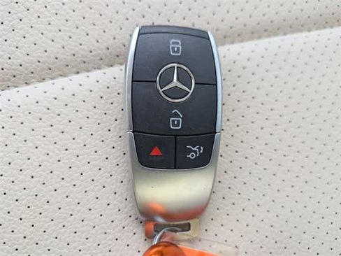 Certified 2020 Mercedes-Benz GLE 350 4MATIC image 33