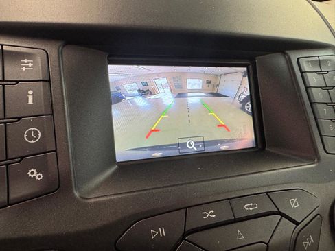 Used 2019 Ford Edge SE image 14