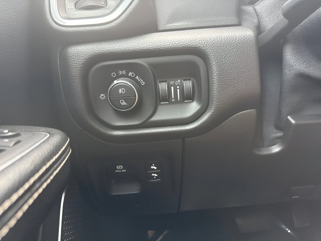 Used 2021 RAM 1500 Laramie AWD/4WD image 26
