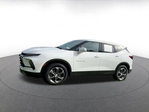Used 2025 Chevrolet Blazer LT FWD image 7