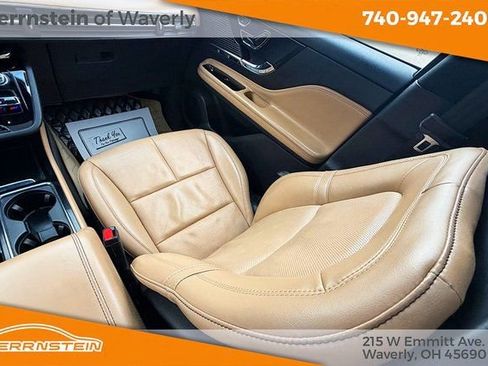 Used 2022 Lincoln Corsair Reserve w/ Equipment Group 201A image 11