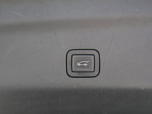 Used 2023 Chevrolet Tahoe Premier image 21