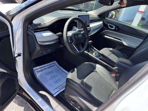 Used 2023 Jeep Compass Limited w/ Elite Group AWD/4WD image 14
