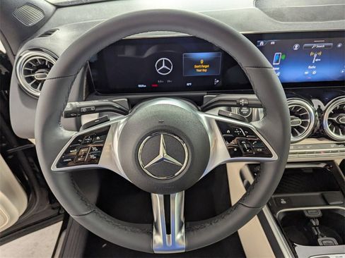 New 2026 Mercedes-Benz GLB 250 image 15