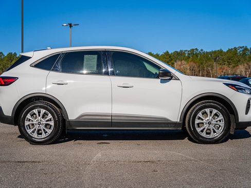 Certified 2025 Ford Escape Active image 8