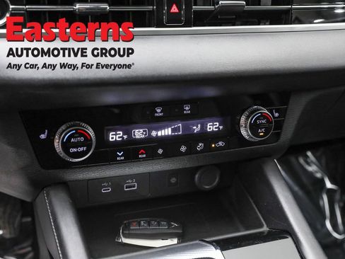 Used 2022 Mitsubishi Outlander SEL image 19