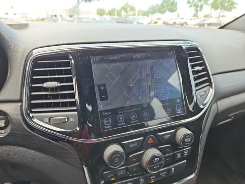 Used 2019 Jeep Grand Cherokee Altitude RWD image 11