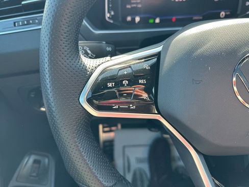 Certified 2023 Volkswagen Tiguan SEL R-Line image 49